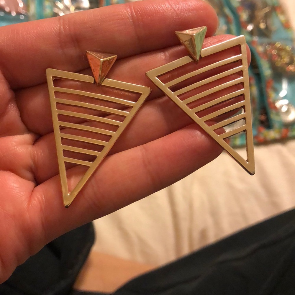 Gold geometric earrings